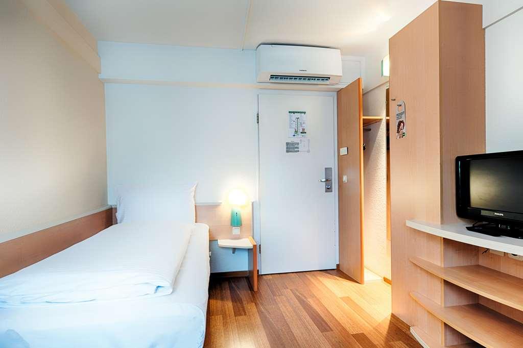 Dusseldorf-hbf Hotel