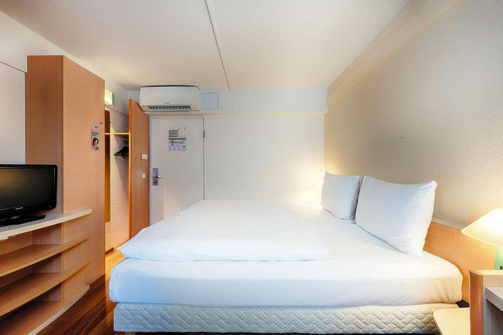 Dusseldorf-hbf Hotel *
