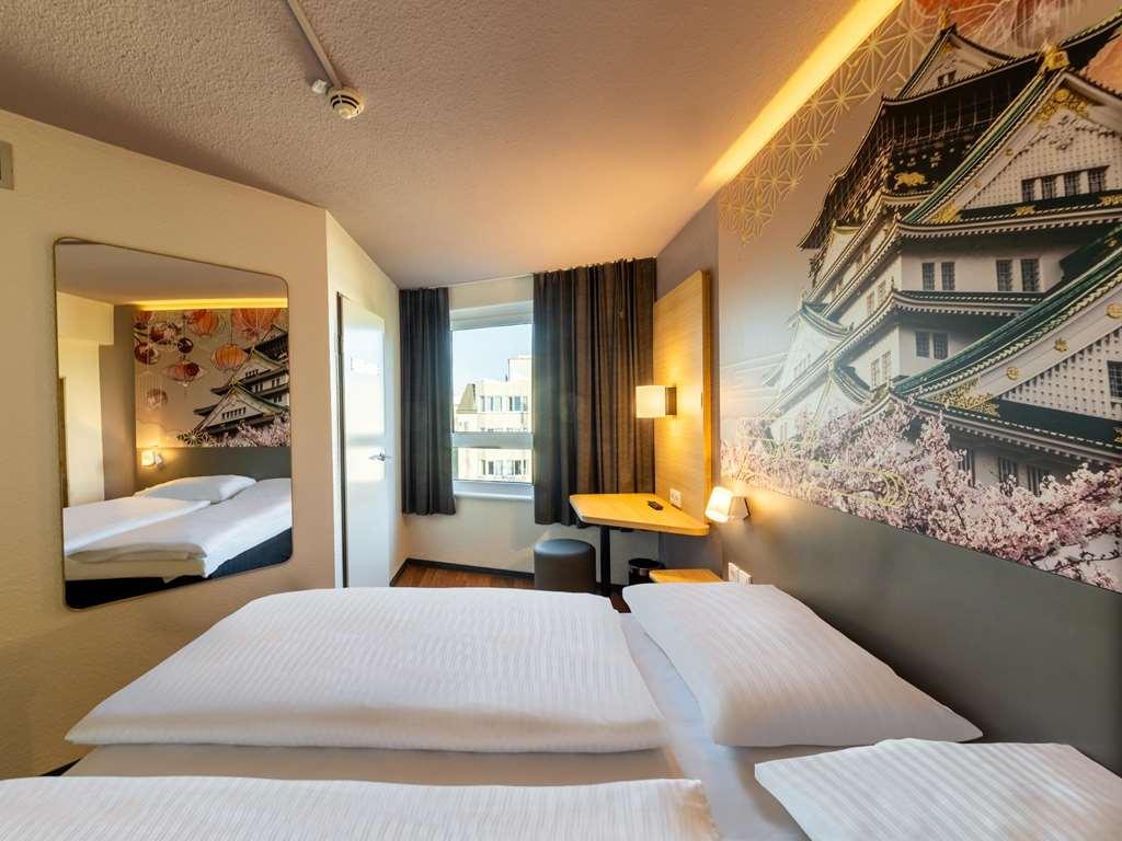Dusseldorf-hbf Hotel *